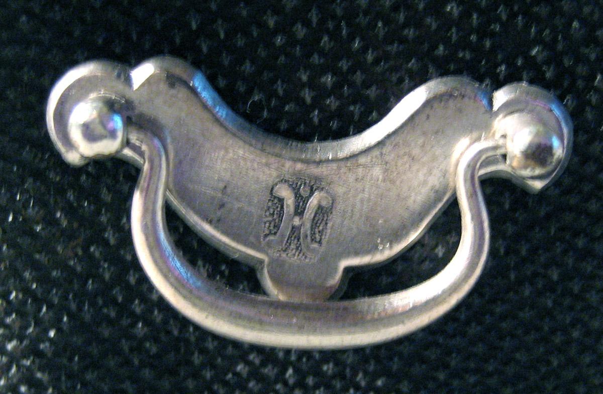 1959.0996 A Knife Box mark 6