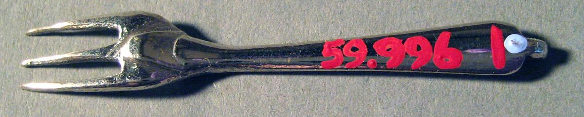 1959.0996 L Silver Fork underside