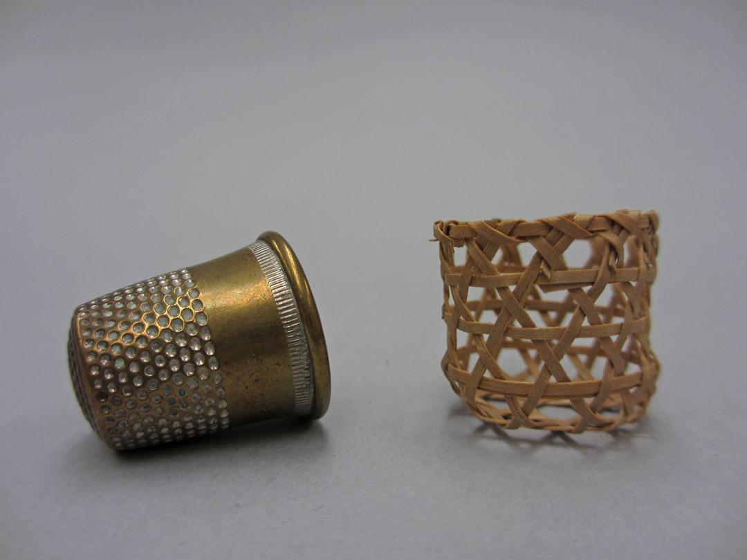 2011.0051.107.001 F-G Tool (for sewing) Thimble and Thimble Case