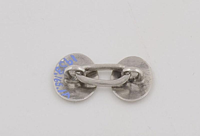 1953.0165.001 A Cuff Link, View 2