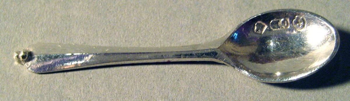 1959.0997 B Silver Spoon upper surface