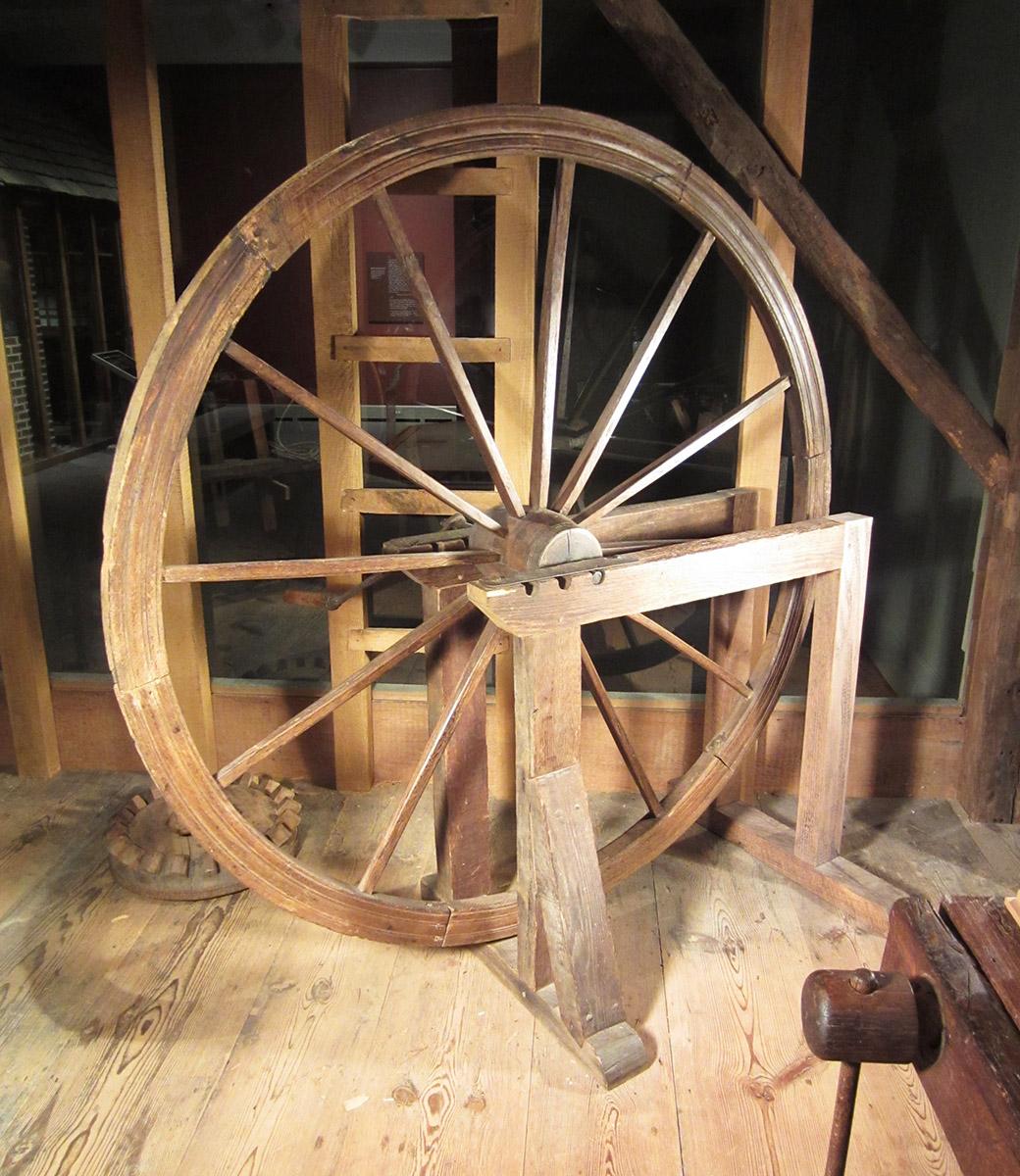 1957.0026.370 K, L, Great wheel lathe, wheel and frame side 1