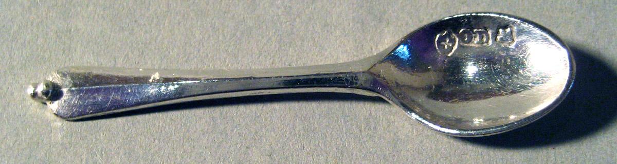 1959.0997 C Silver Spoon upper surface