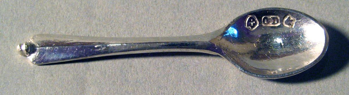 1959.0997 D Silver Spoon upper surface