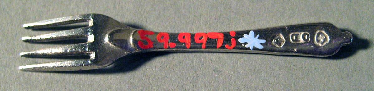 1959.0997 J Silver Fork underside
