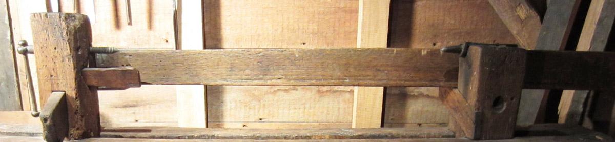 1957.0026.372 F Pole lathe, tool rest, Front