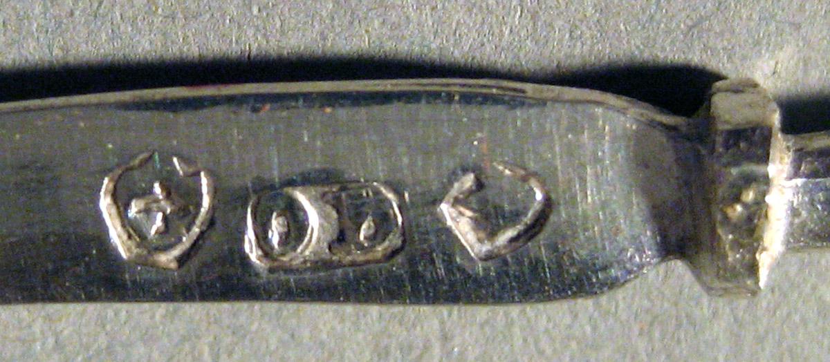 1959.0997 P Silver Knife mark