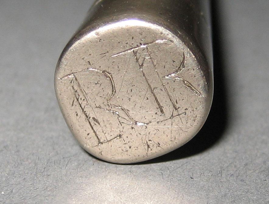 1953.0165.003 Tool (for sewing) (inscription)