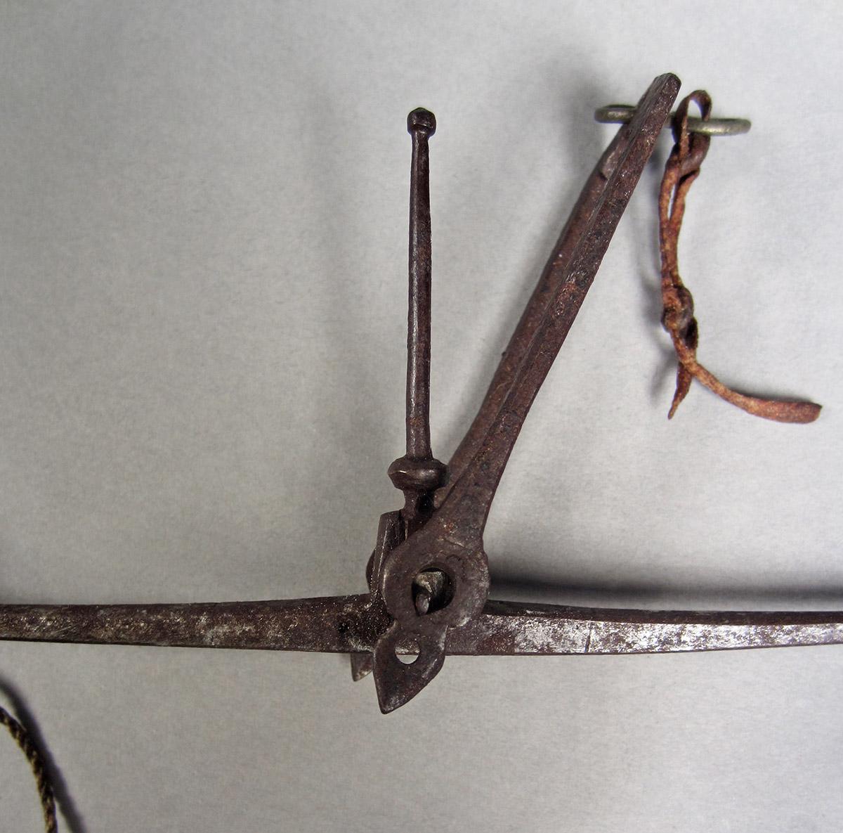 1957.0084.011 B, Scales, balance