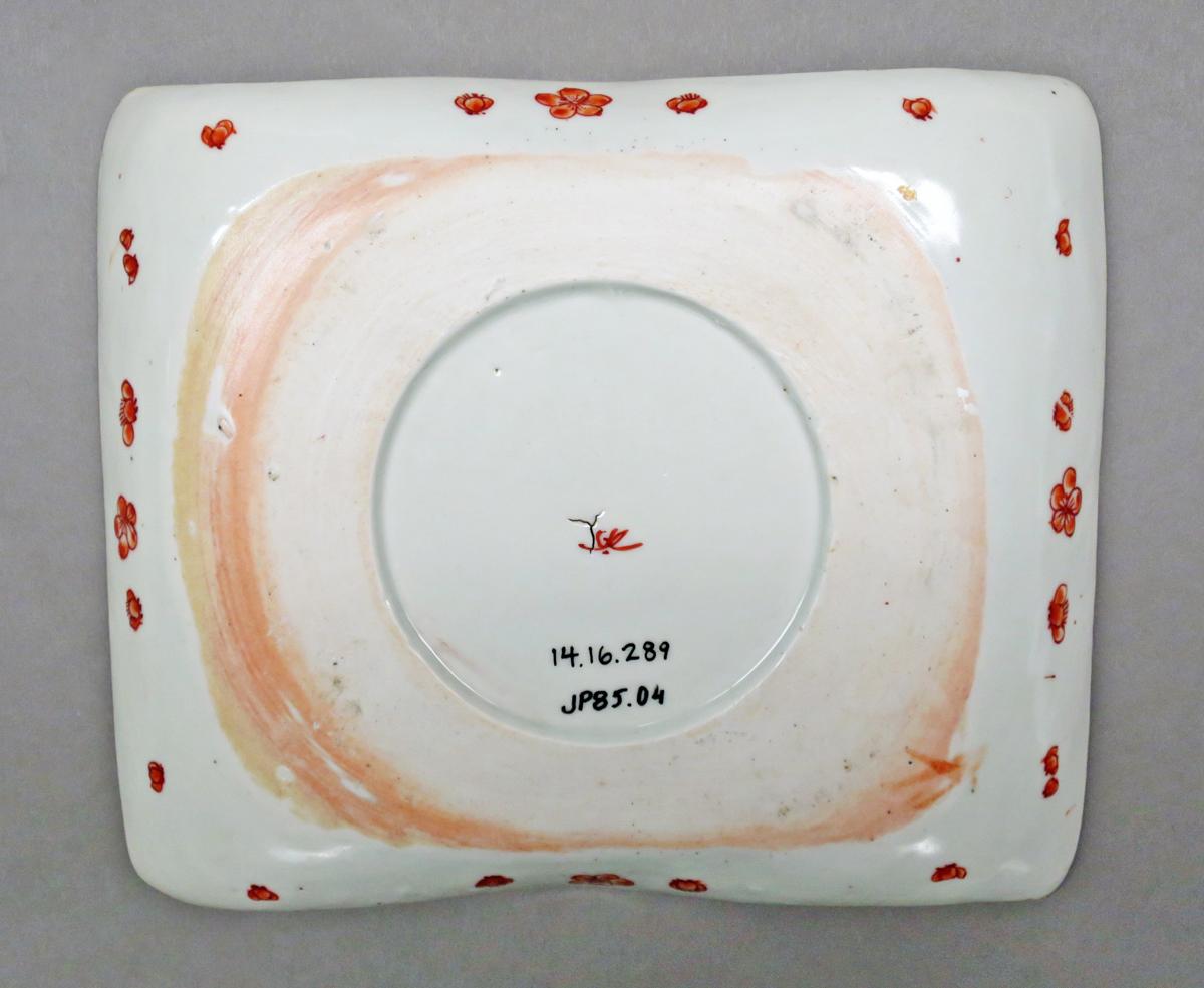 2014.0016.289 Platter underside