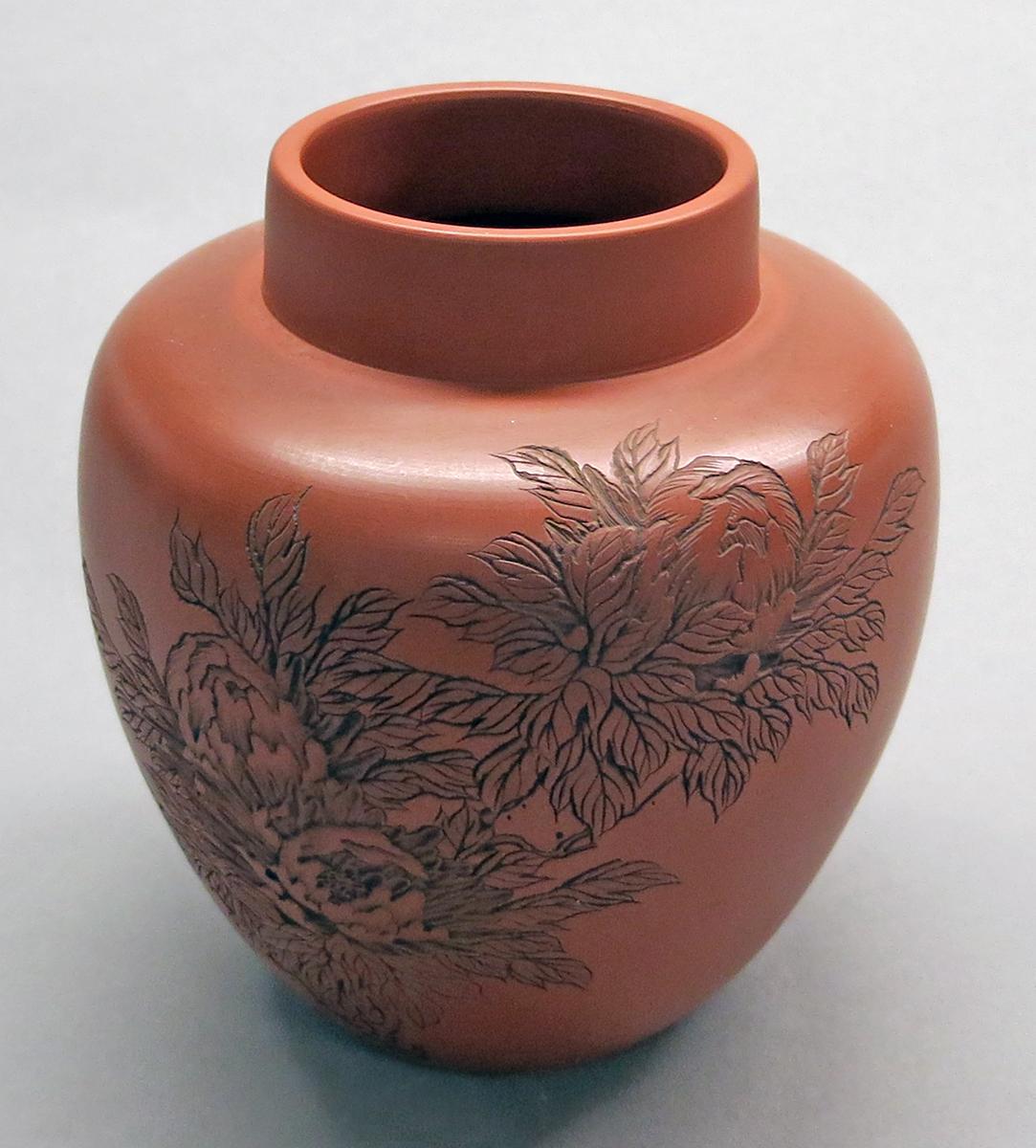 2014.0016.306 A Tea caddy, overall
