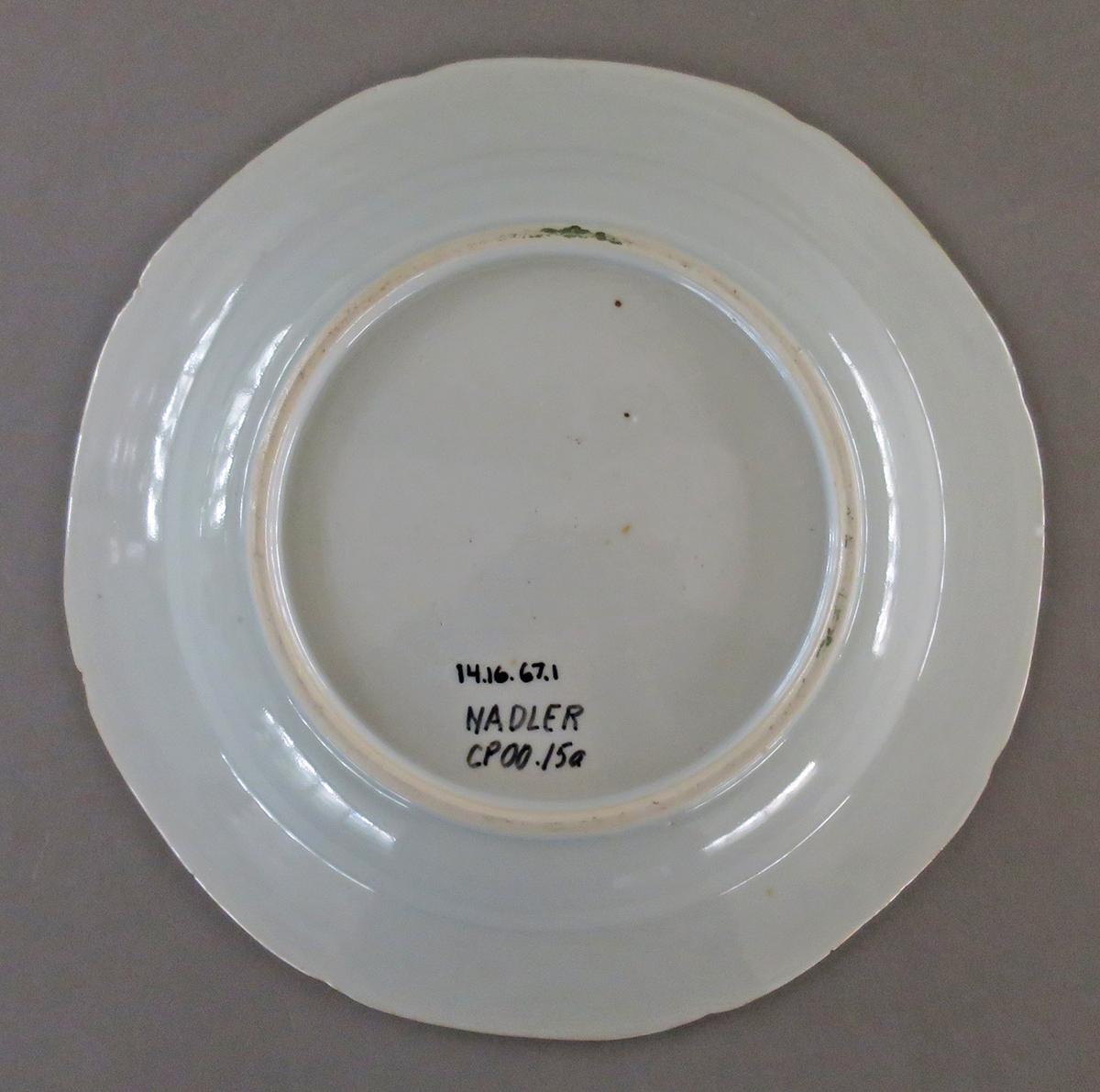 2014.0016.067.001 Soup plate or bowl bottom
