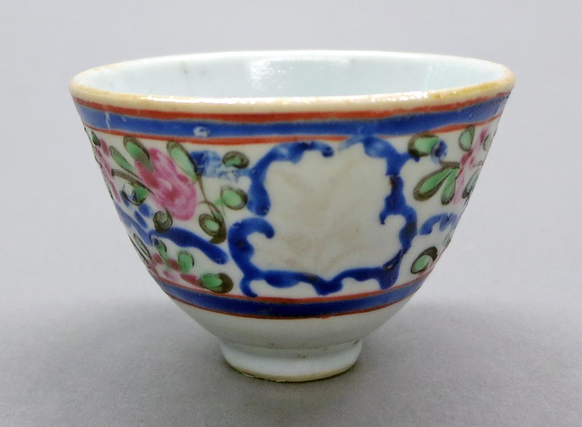 2014.0016.111 Teabowl side 2