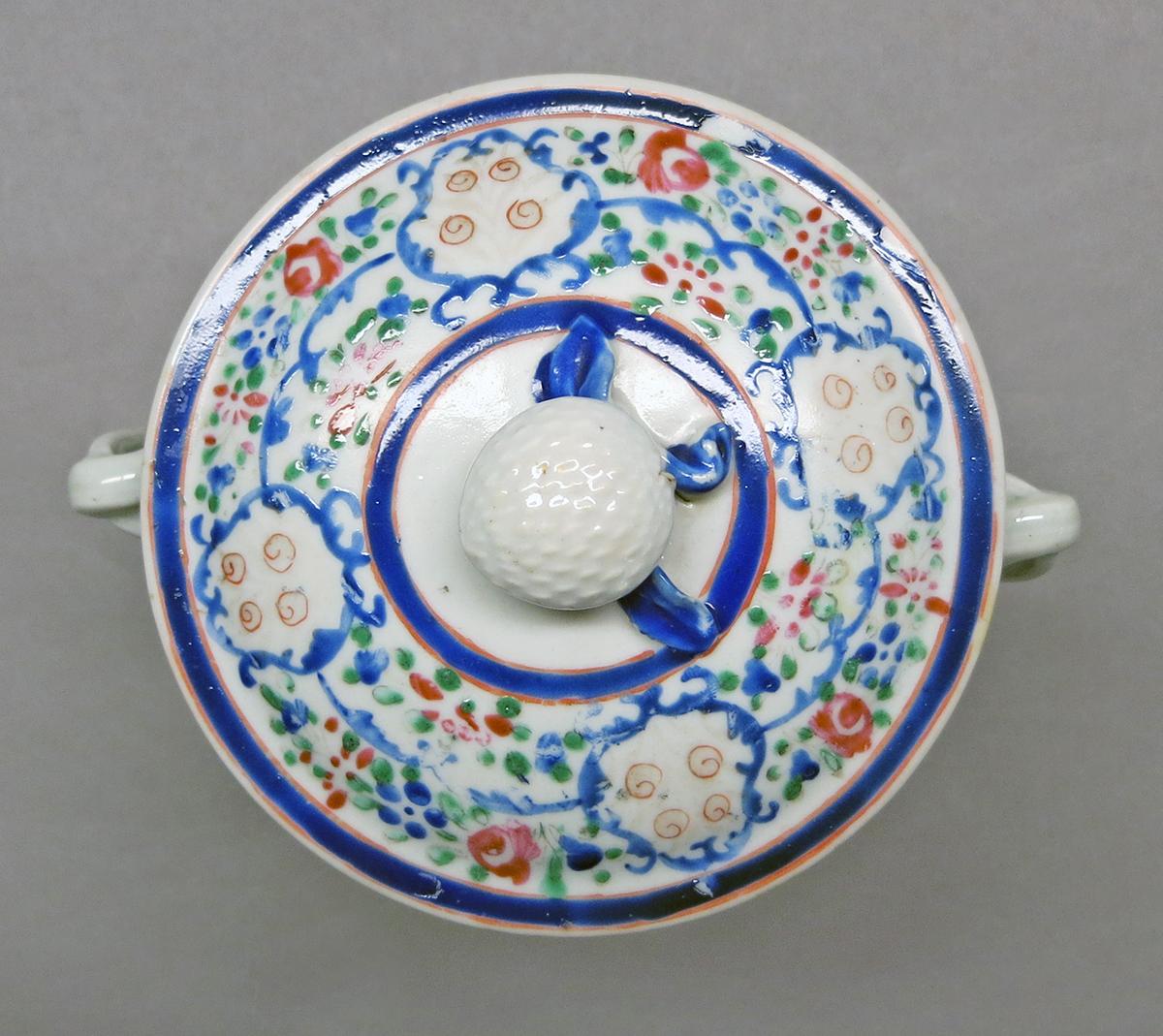 2014.0016.113 A, B Sugar bowl top