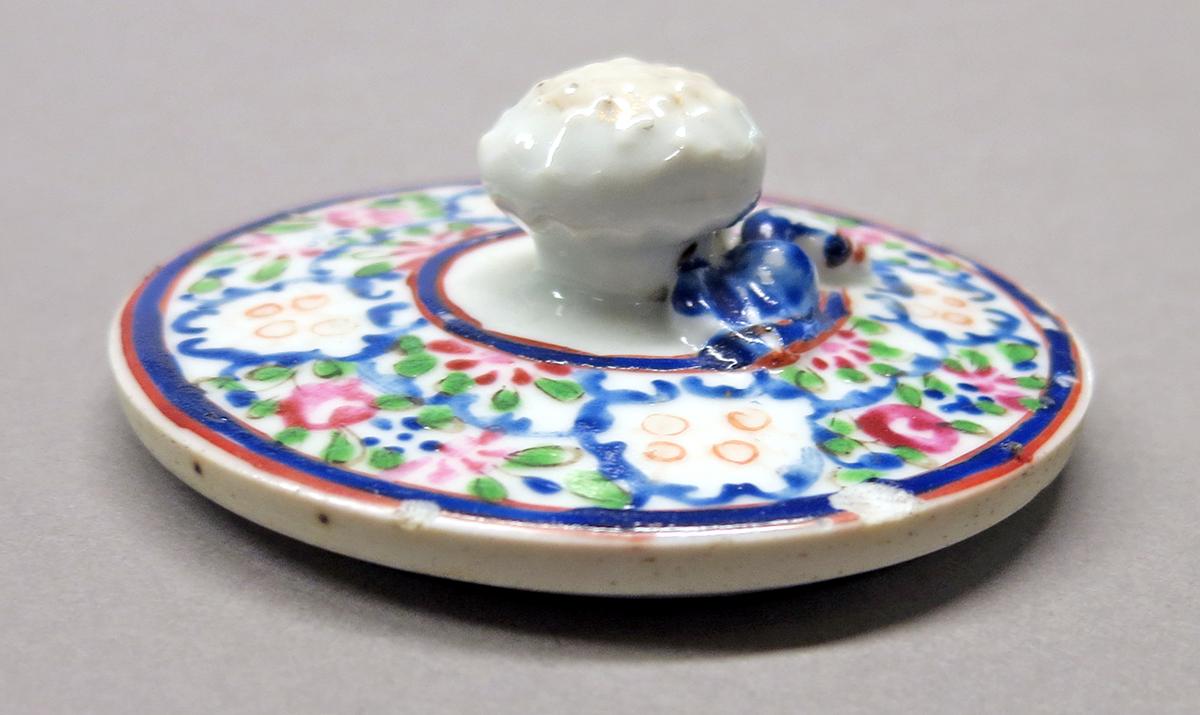2014.0016.114 B Teapot lid upper surface