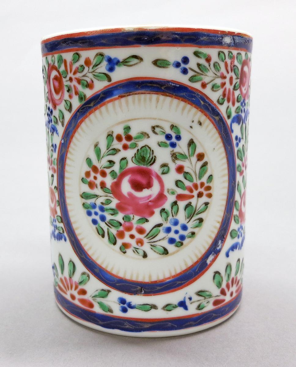 2014.0016.116 Mug side 2