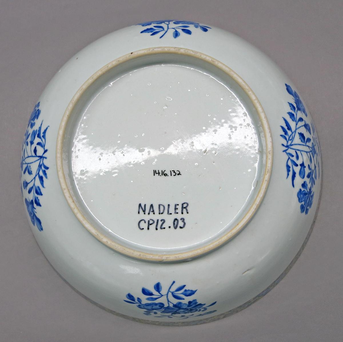 2014.0016.132 Bowl underside