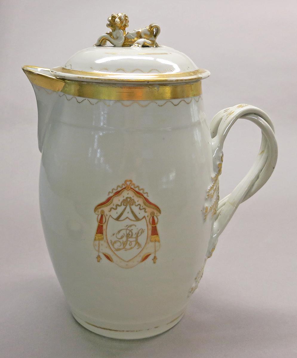 2014.0016.146.001 A, B Jug side 1