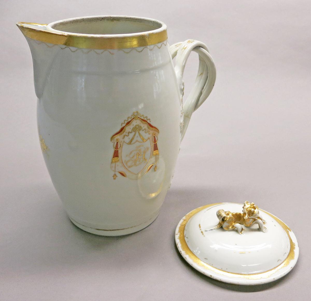 2014.0016.146.001 A, B Jug separate