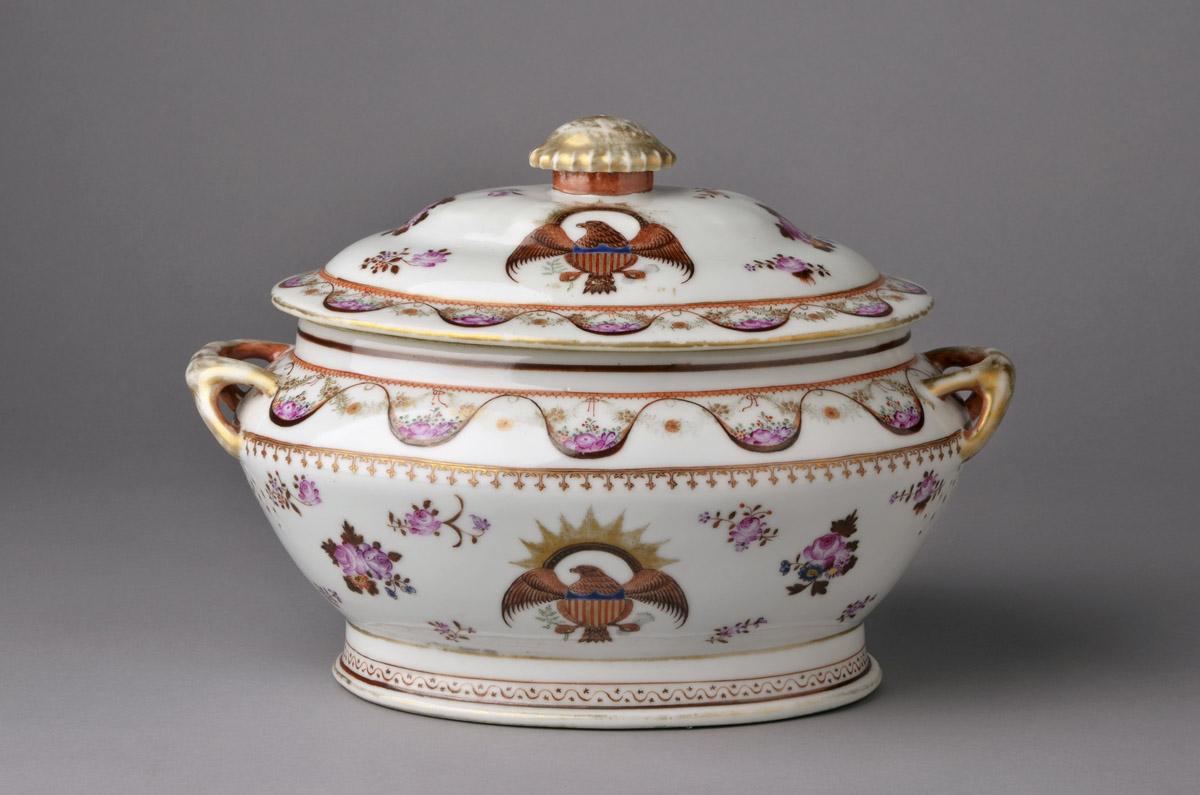 2014.0016.170 A, B Tureen with lid