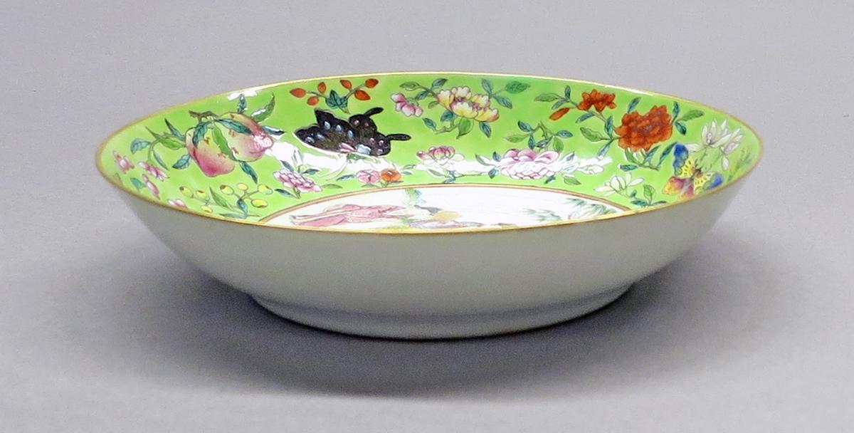 2014.0016.172.001 Saucer side