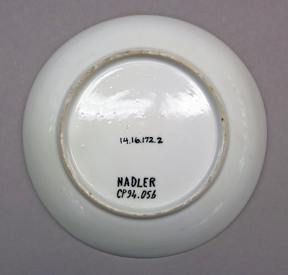 2014.0016.172.002 Saucer underside
