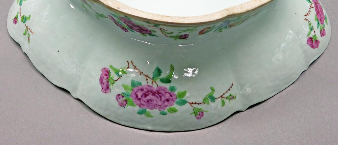 2014.0016.180 Bowl underside detail