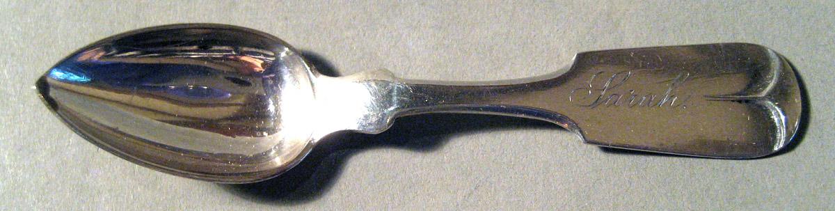 1959.1009 Silver Spoon upper surface