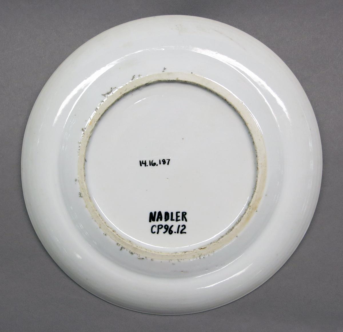 2014.0016.187 Dessert plate bottom