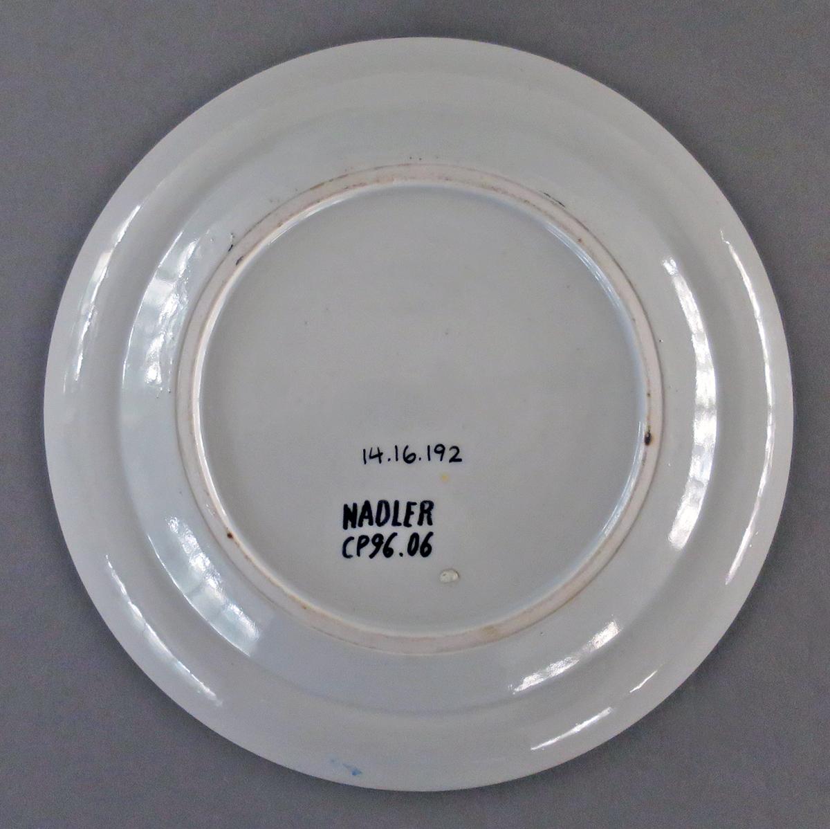 2014.0016.192 Dessert plate bottom