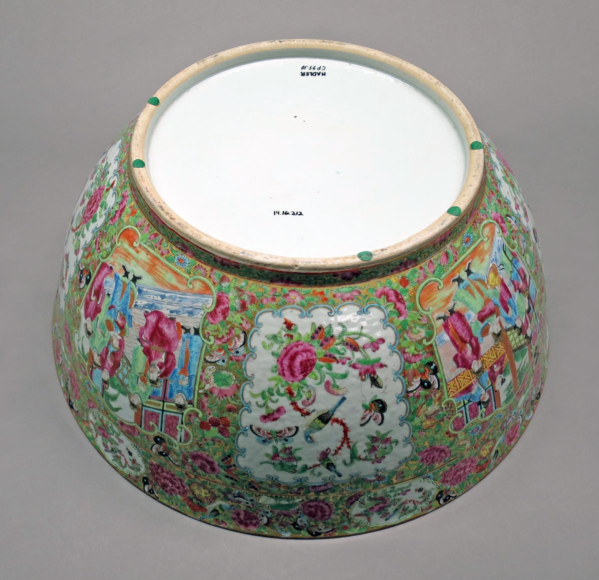 2014.0016.212 Bowl, Punch bowl underside