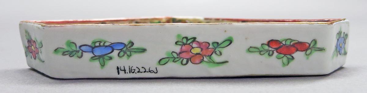 2014.0016.226 J Tray, pickle or sweetmeat dish side