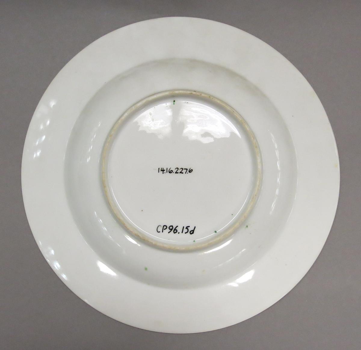 2014.0016.227.006 Plate bottom
