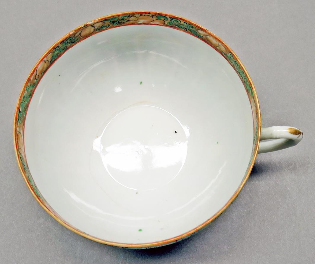 2014.0016.227.009 A Teacup, inside