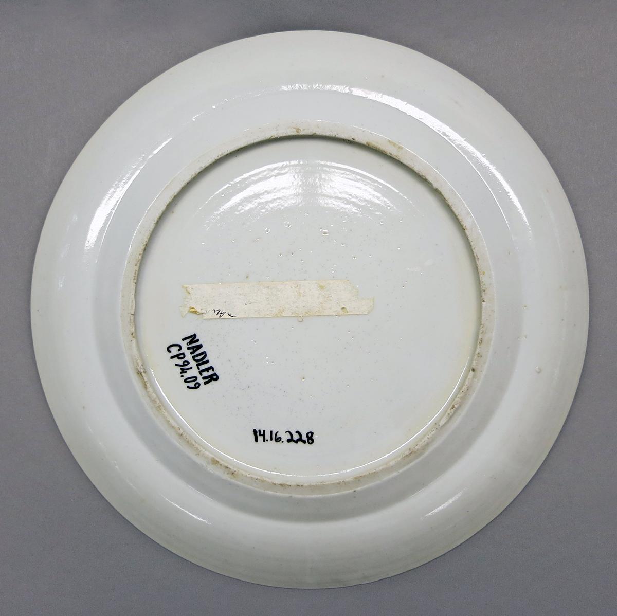 2014.0016.228 Plate bottom