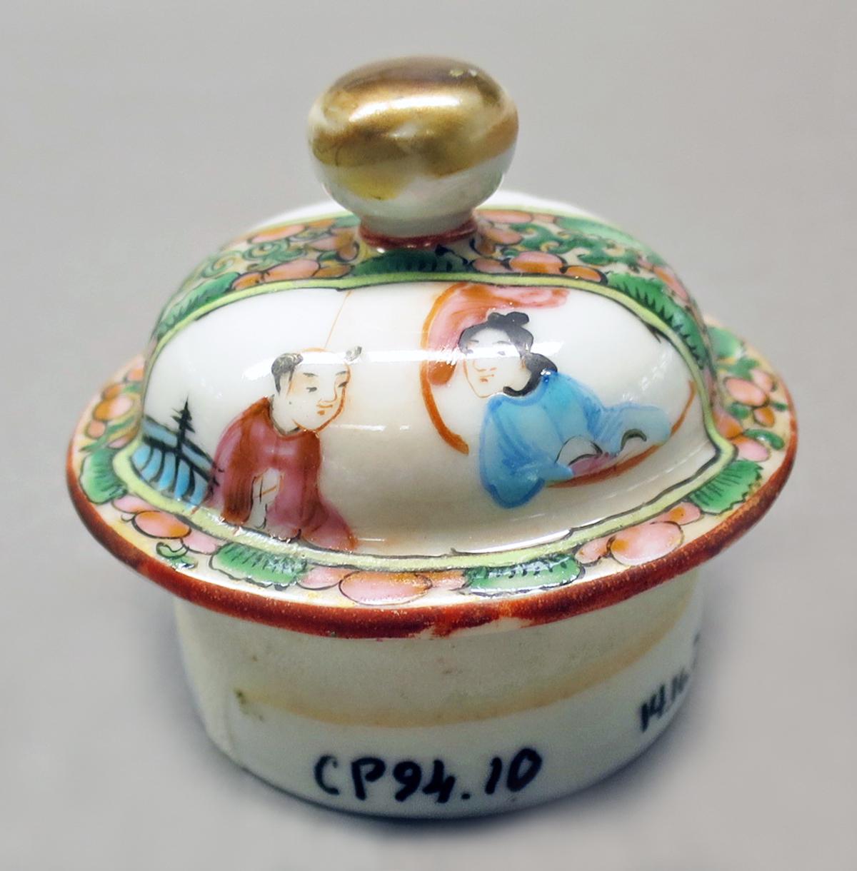 2014.0016.230 B Teapot lid, overall