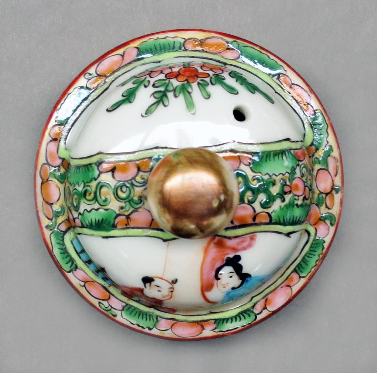 2014.0016.230 B Teapot lid, top