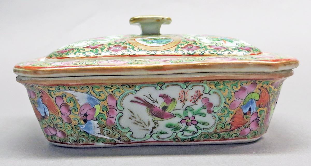 2014.0016.232 A, C Soap dish, side 1