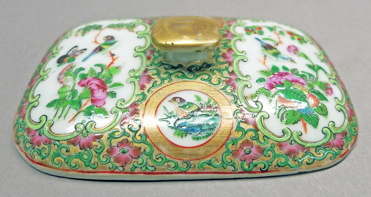 2014.0016.232 C Soap dish lid, overall