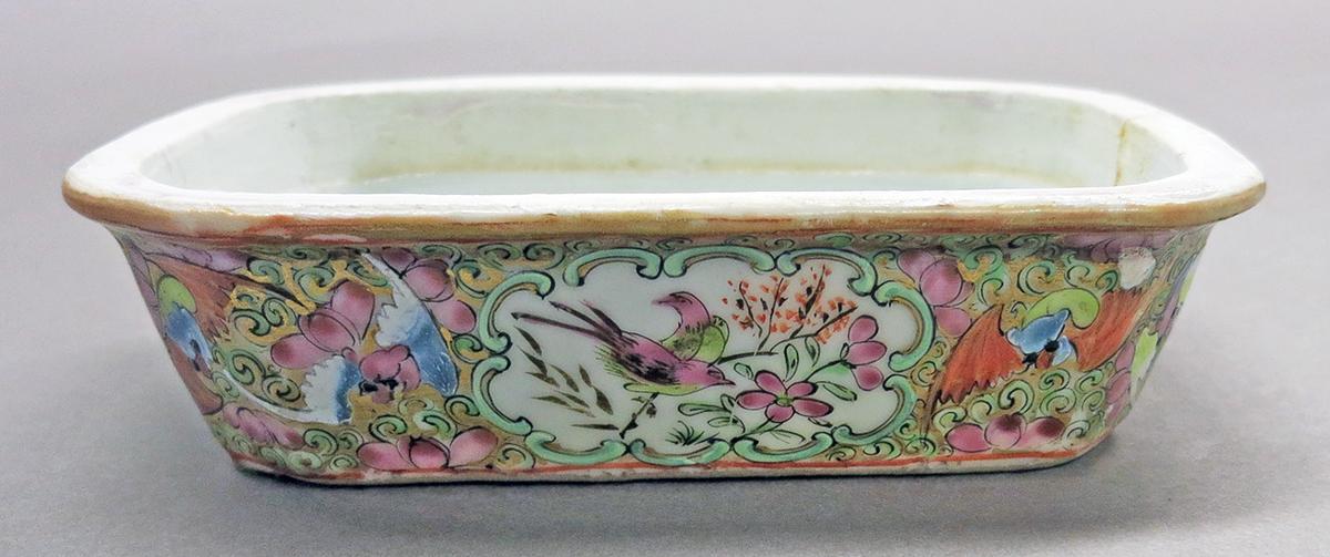 2014.0016.232 A Soap dish, overall