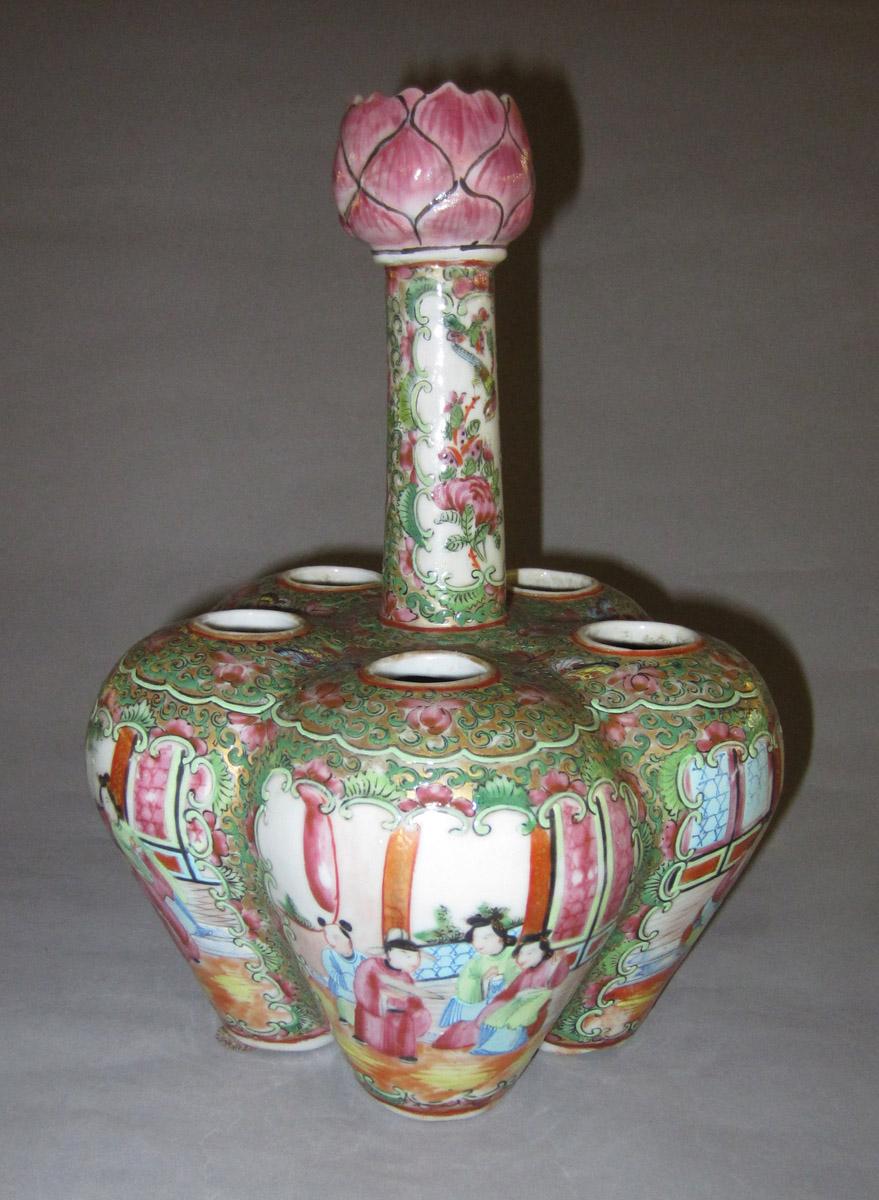 2014.0016.236 Hyacinth jar view 3