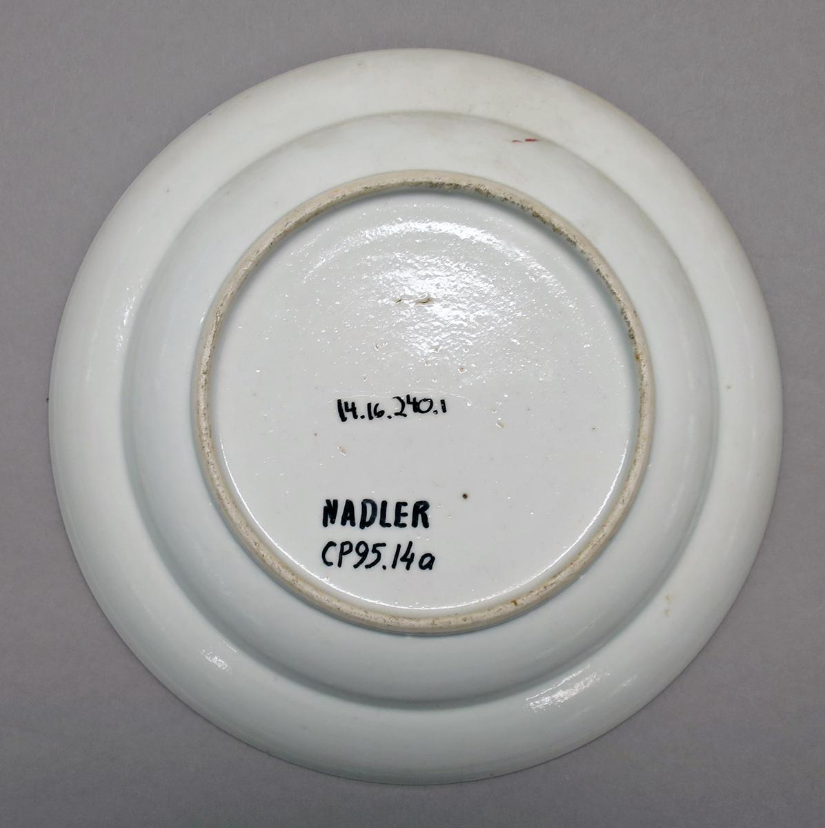 2014.0016.240.001 Plate bottom