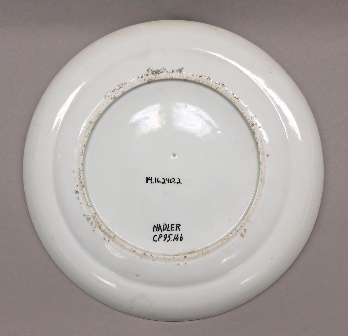 2014.0016.240.002 Soup plate or bowl bottom