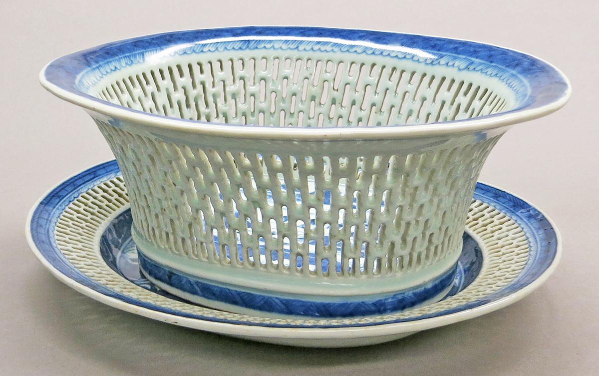 2014.0016.242 A, B Basket and stand, overall