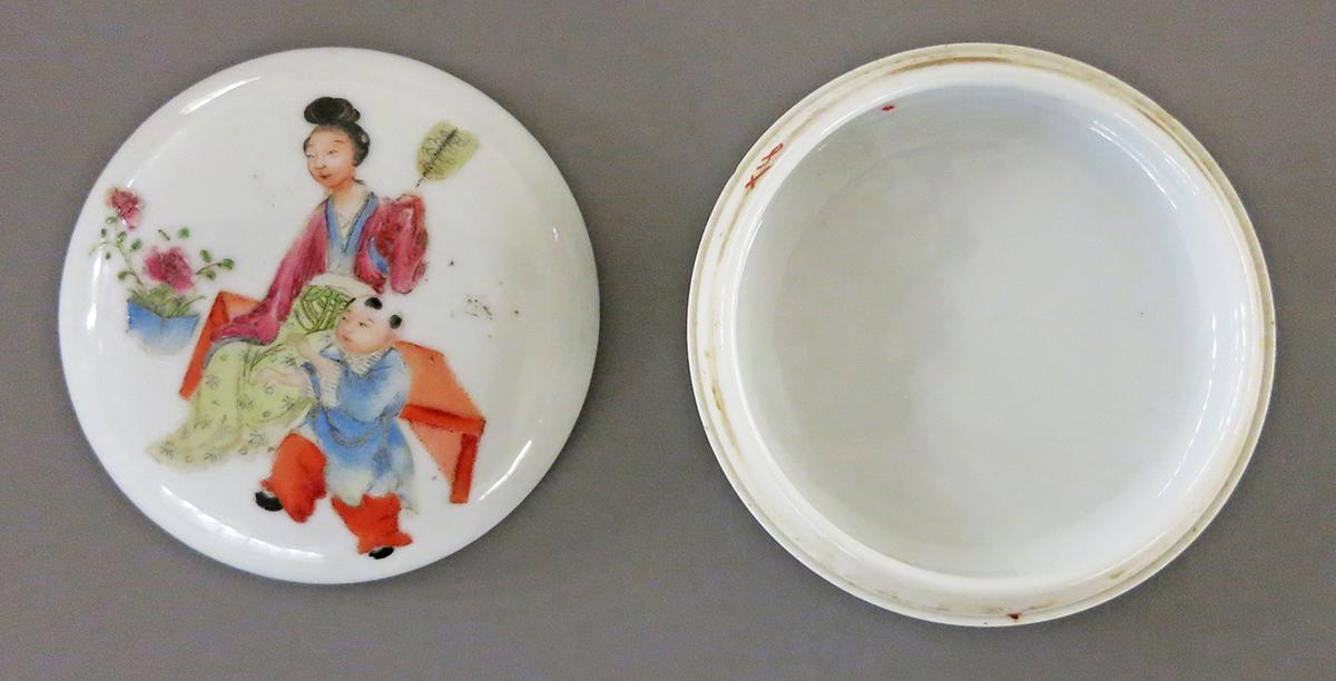 2014.0016.270 A, B Box and  lid separate