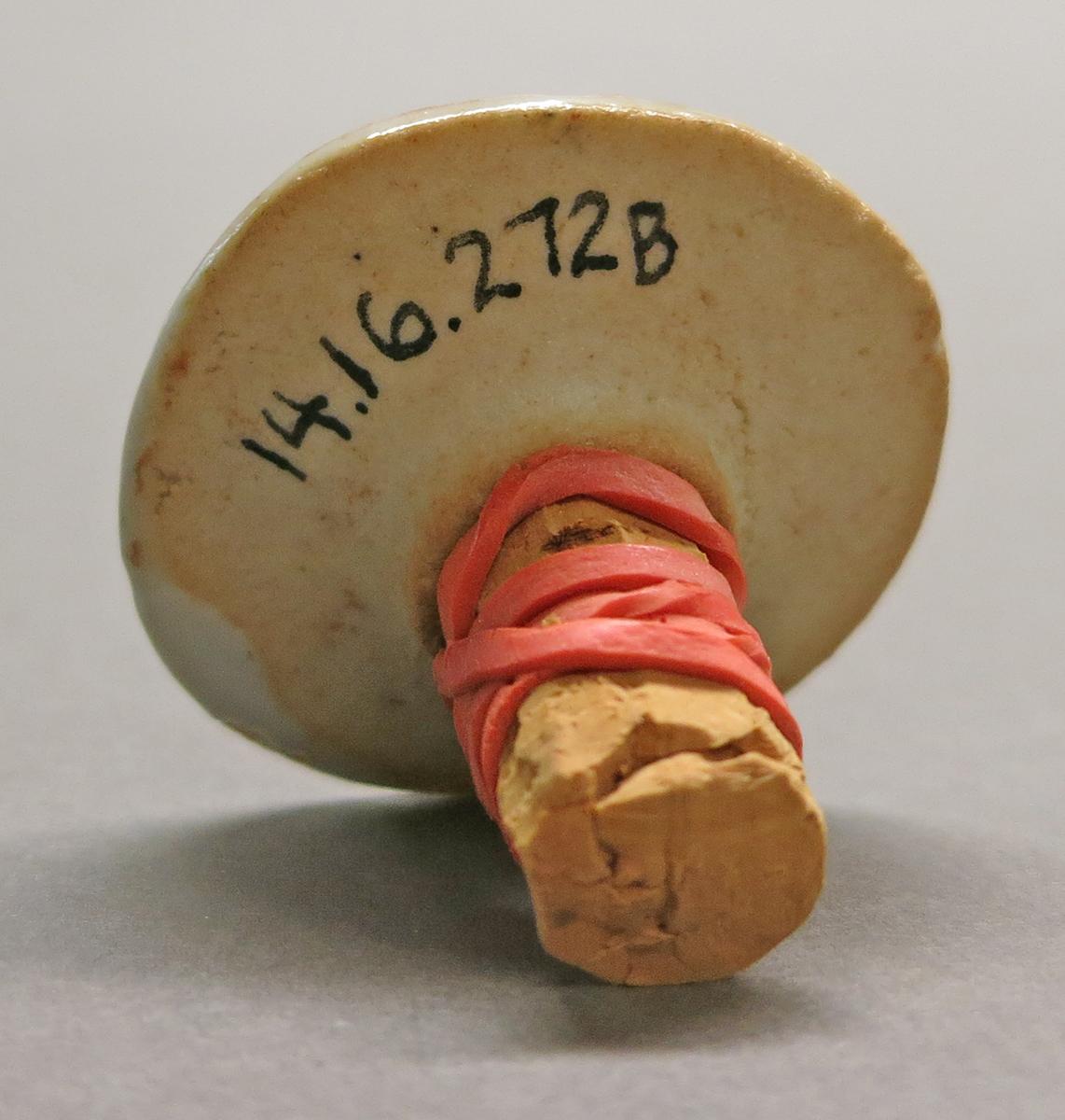 2014.0016.272 B Jug lid, view 1