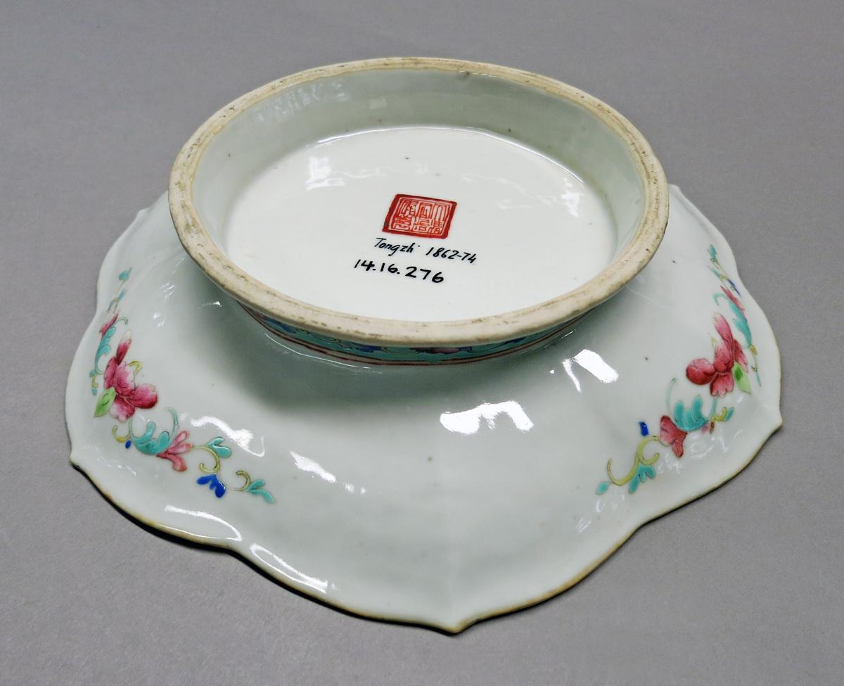 2014.0016.276 Bowl underside