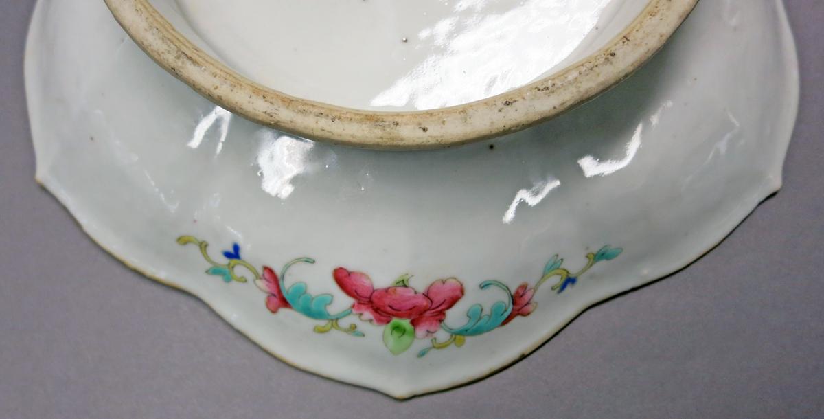 2014.0016.276 Bowl side detail 2