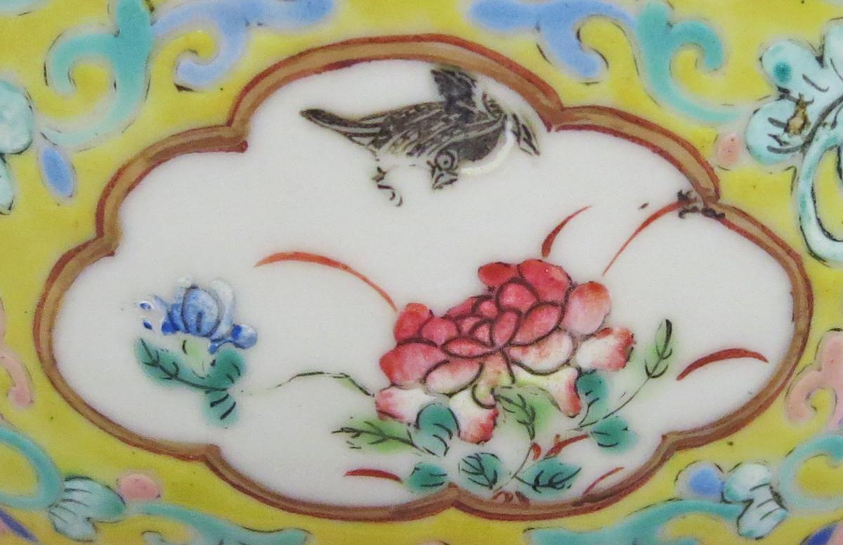 2014.0016.277 Bowl detail 3
