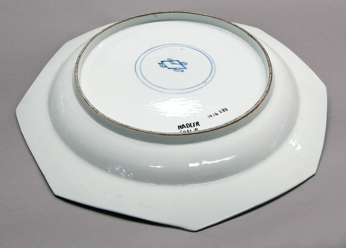 2014.0016.283 Dish, Charger underside
